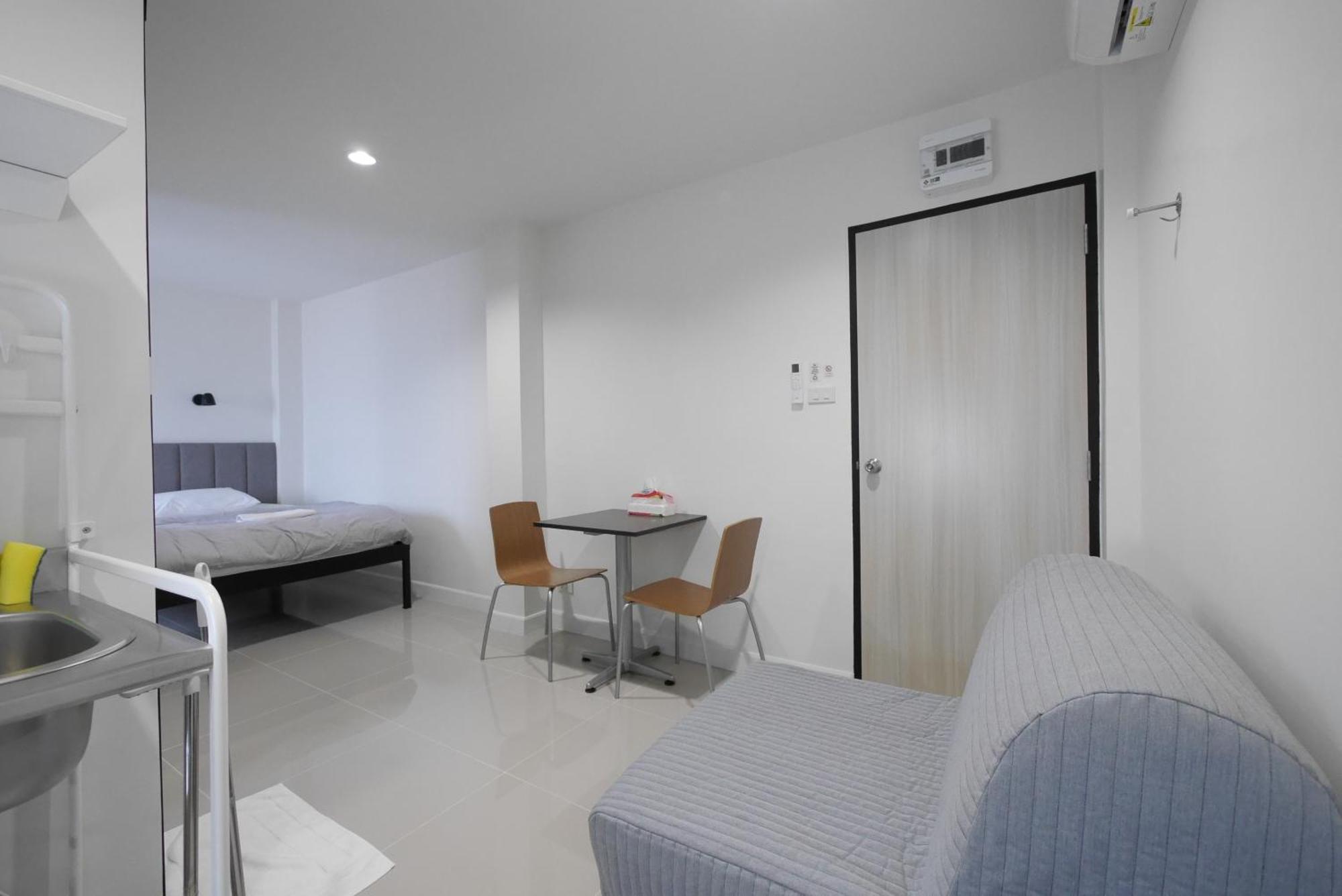 Lee Aparthotel
